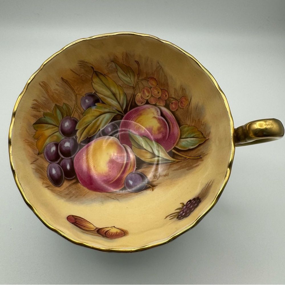Vintage Aynsley English Bone China Tea Cup & Saucer - Orchard Fruit pattern - Picture 8 of 9